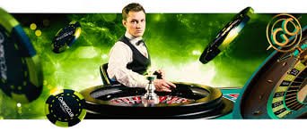 Multi-sport overview dashboard with live football and casino options